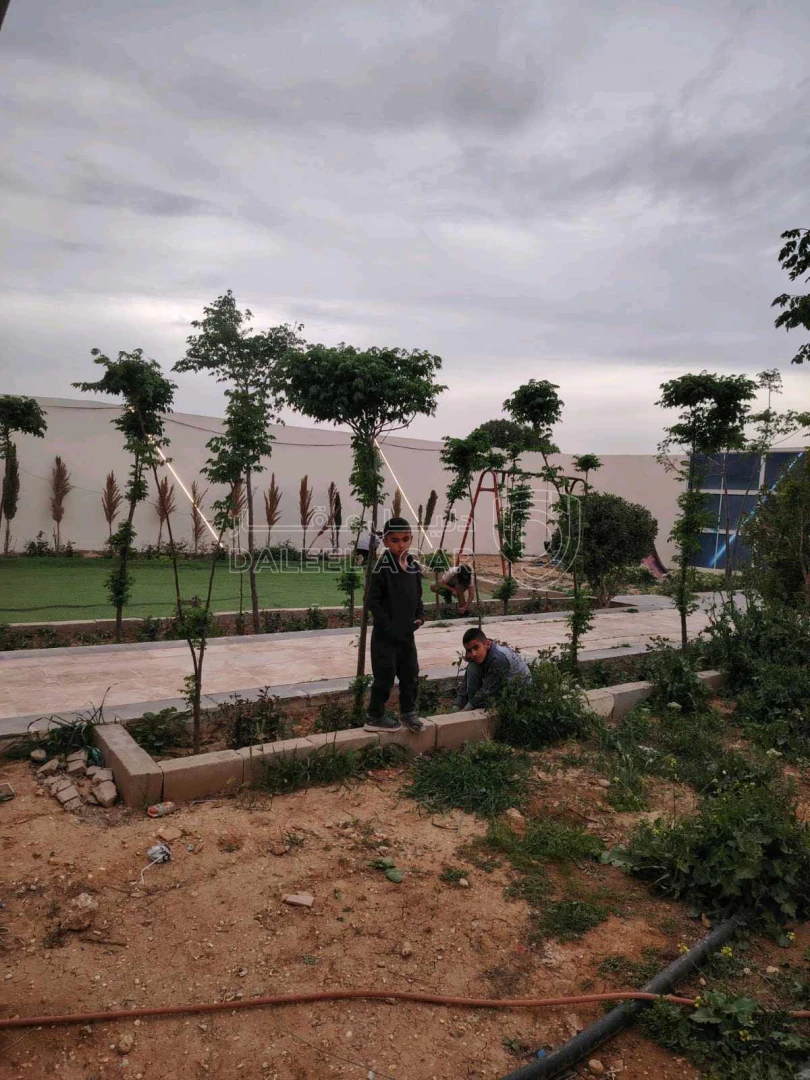 مزرعة/شاليه في المفرق الغدير الابيض بعد كازية توتال ١٠٠ متر - 75,000 دأ - صورة 1