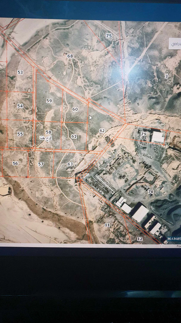 أرض في بالقرب من كسارة المناصير - 33,000 دأ - صورة 1