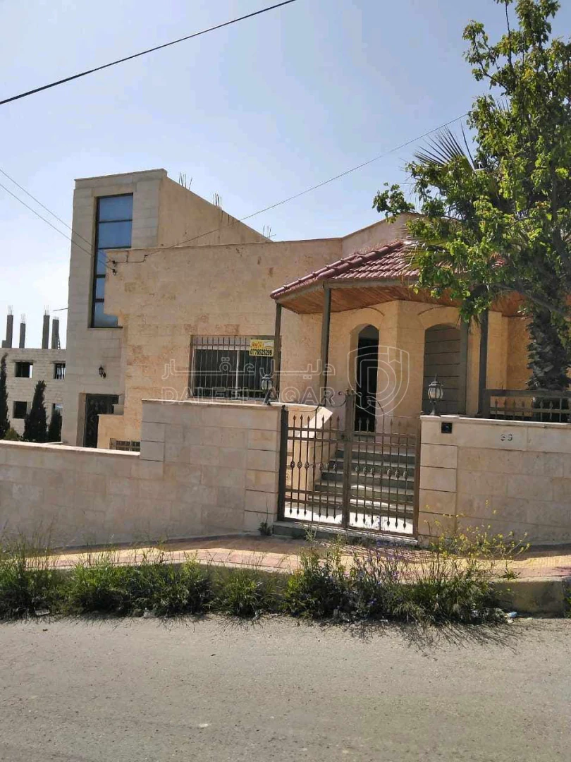 فيلا/منزل في عمان ، ناعور ، بالقرب من كازية السلام - 320,000 دأ - صورة 1