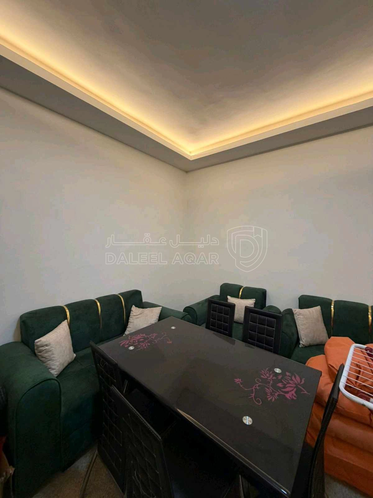 شقة في عمان ضاحية الرشيد قرب اسواق شونيز  - 70,000 دأ - صورة 1