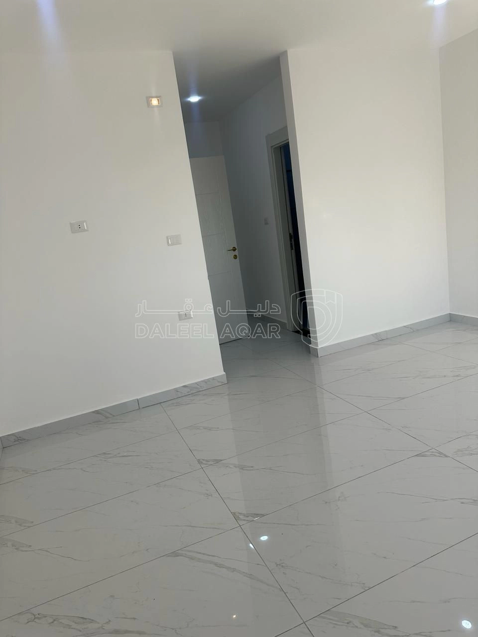 شقة في جنوب عمان  - 56,000 دأ - صورة 1