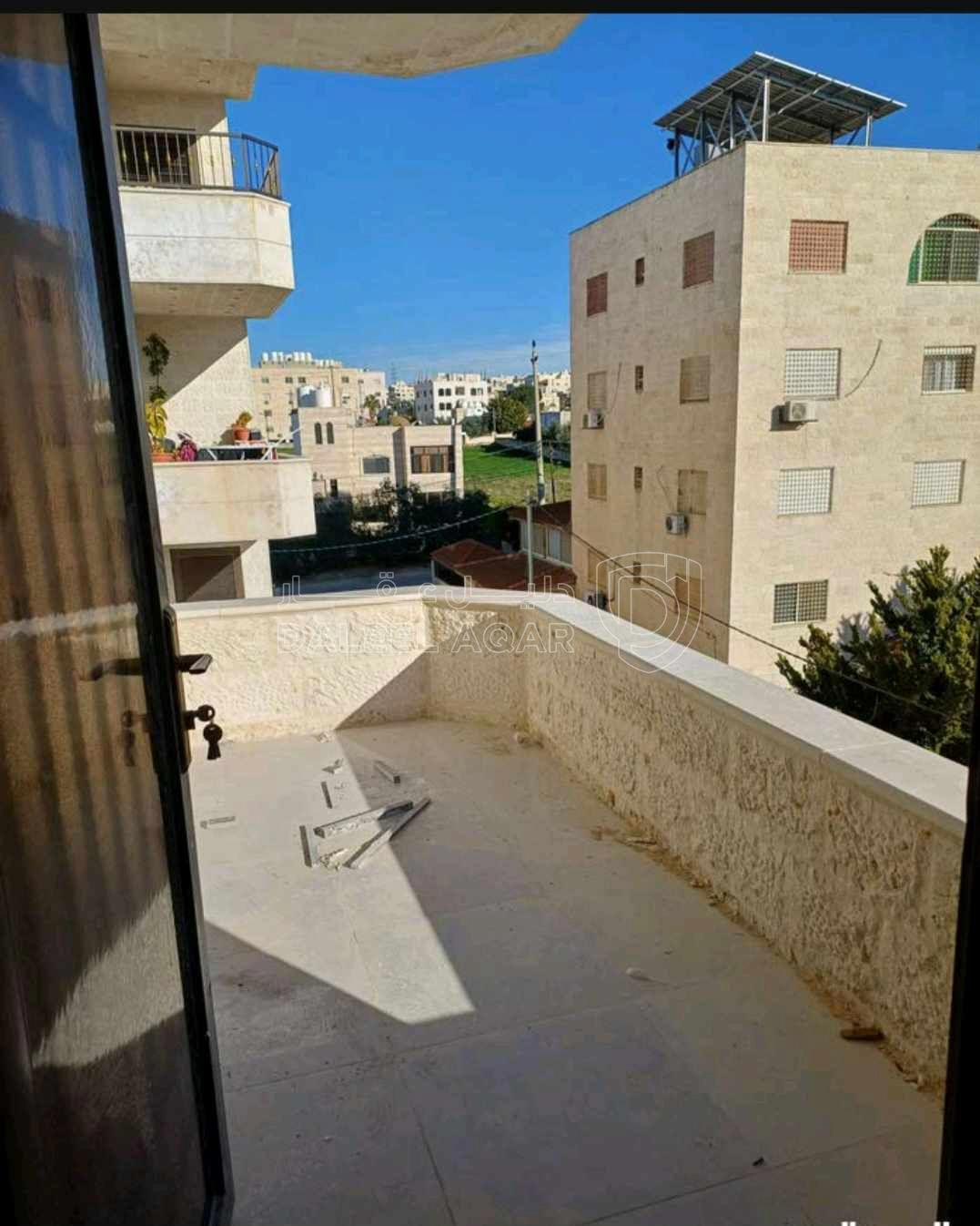 شقة في الحصن - مقابل الكليه - 51,000 دأ - صورة 1
