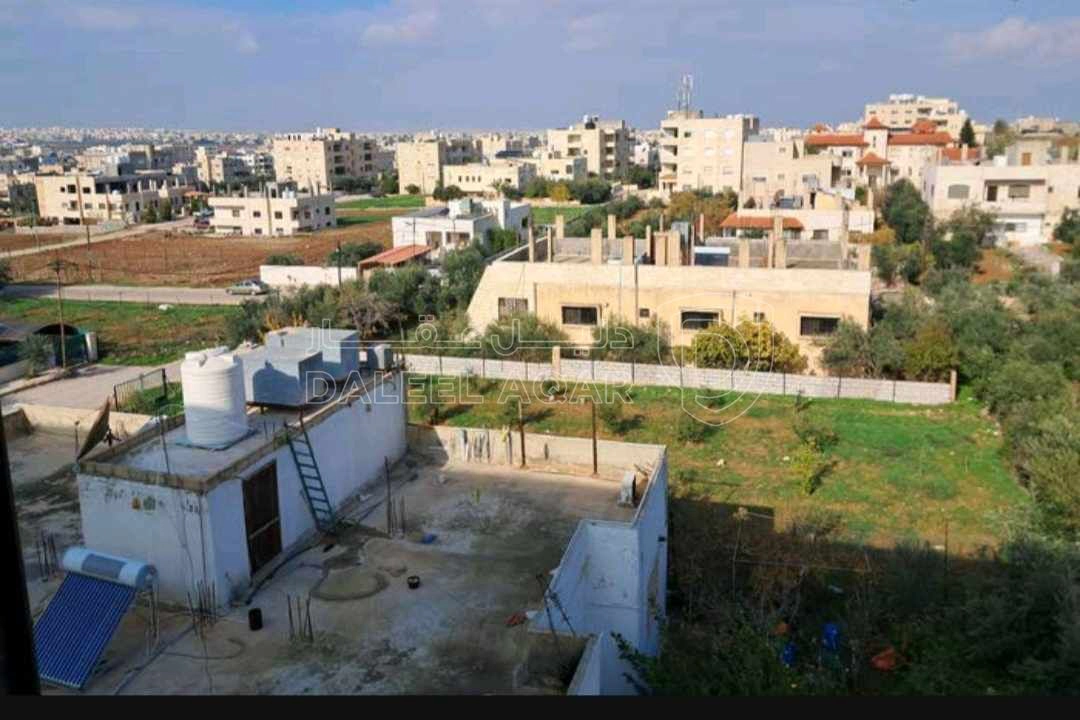 شقة في الحصن - مقابل الكليه - 51,000 دأ - صورة 1