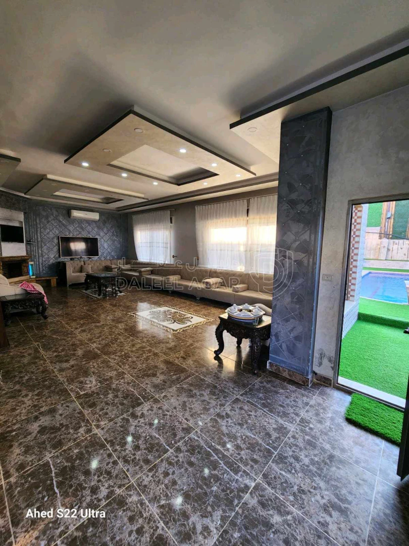 مزرعة/شاليه في مزرعه و شاليه للبيع  - 360,000 دأ - صورة 1