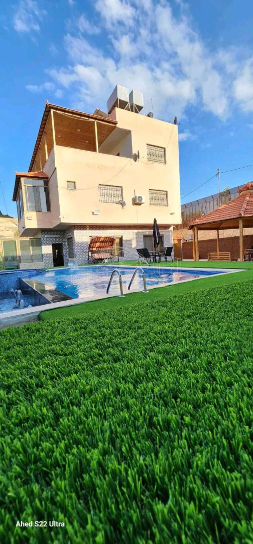 مزرعة/شاليه في مزرعه و شاليه للبيع  - 360,000 دأ - صورة 1