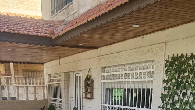 شقة في دير غبار قرب مسجد أبو عيشة - 170,000 دأ - صورة NaN