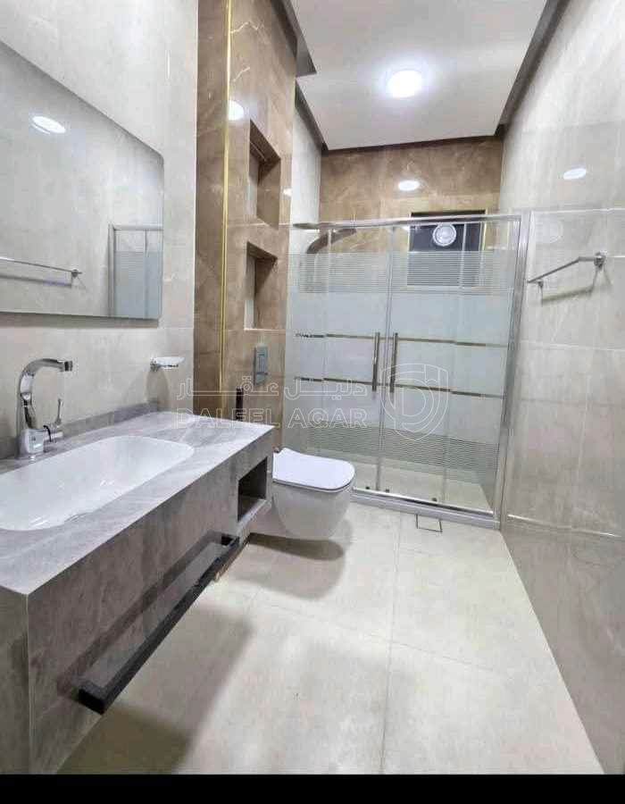 شقة في شقة طابق ثاني وثالث هندسي ورووف  - 93,000 دأ - صورة 1