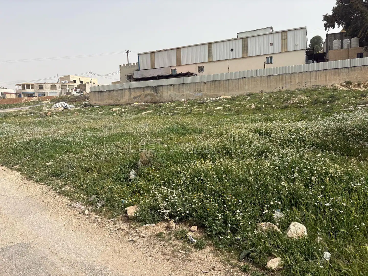 أرض في عمان ماركا قرب دائرة اراضي شرق عمان  - 165,000 دأ - صورة 1