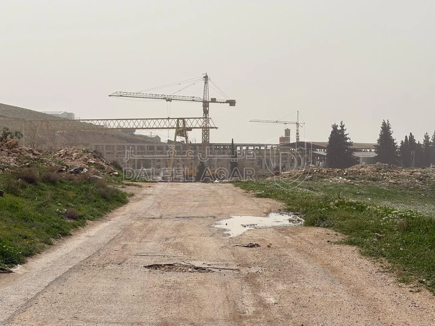 أرض في عمان ماركا قرب دائرة اراضي شرق عمان  - 165,000 دأ - صورة 1