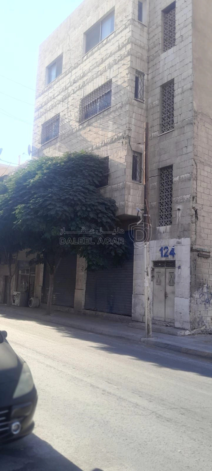 مبنى في الزرقاء ش الفاروق مقابل البيت بيتك للادوات المنزلي - 90,000 دأ - صورة 3