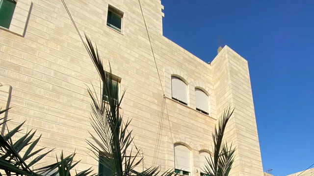 مبنى في بيت للبيع من المالك مباشرة قابل للتفاوض وقت الرؤية - 390,000 دأ - صورة NaN