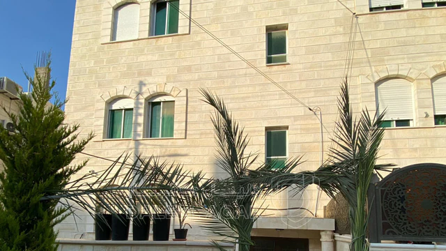 مبنى في بيت للبيع من المالك مباشرة قابل للتفاوض وقت الرؤية - 390,000 دأ - صورة NaN
