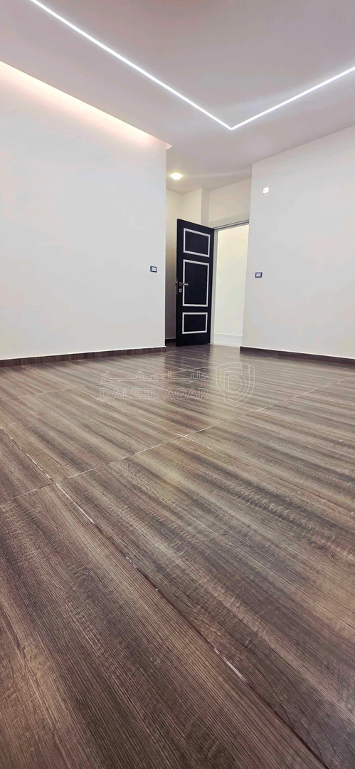شقة في شقة مع روف في البنيات مساحة ١٤٥ م - 79,000 دأ - صورة 26