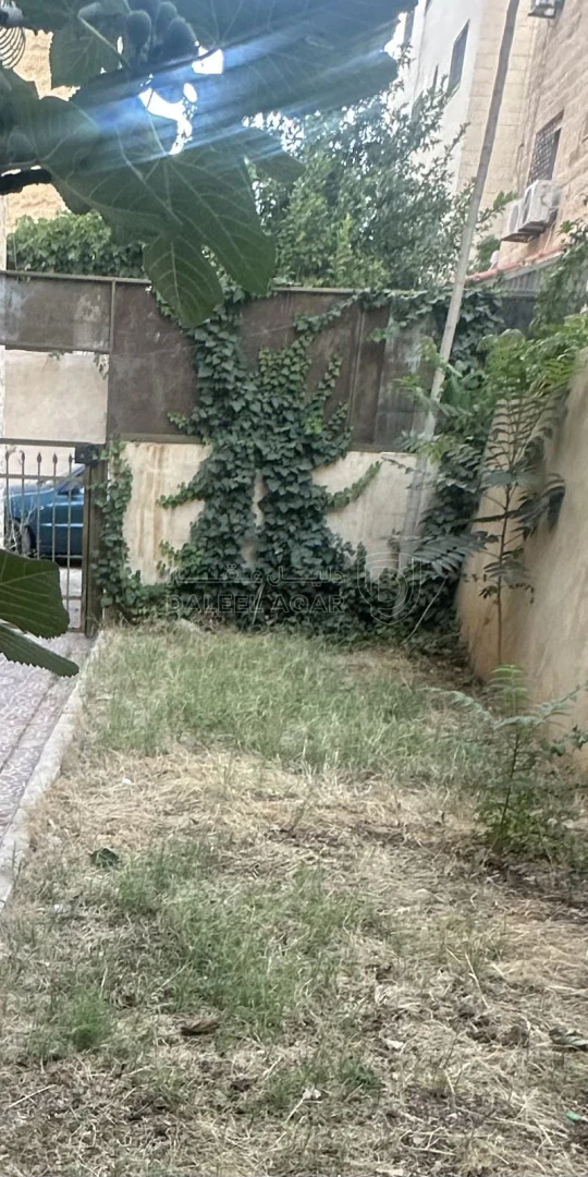 شقة في ضاحية الامير حسن بالقرب من صيدلية إكليل الغار  - 25,500 دأ - صورة 1