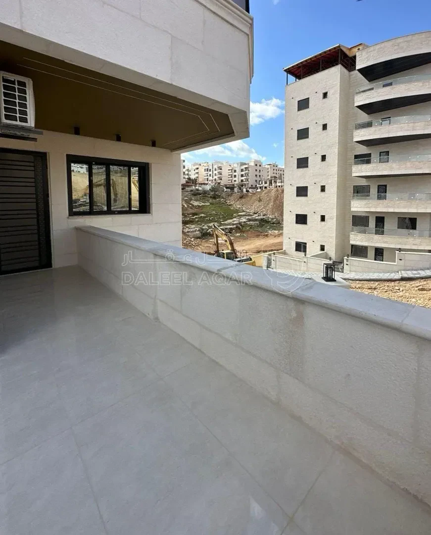 شقة في طابق ثامي 205 متر في ضاحية الرشيد - 130,000 دأ - صورة 1