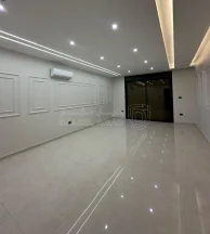 شقة في طابق ثامي 205 متر في ضاحية الرشيد - 130,000 دأ - صورة NaN