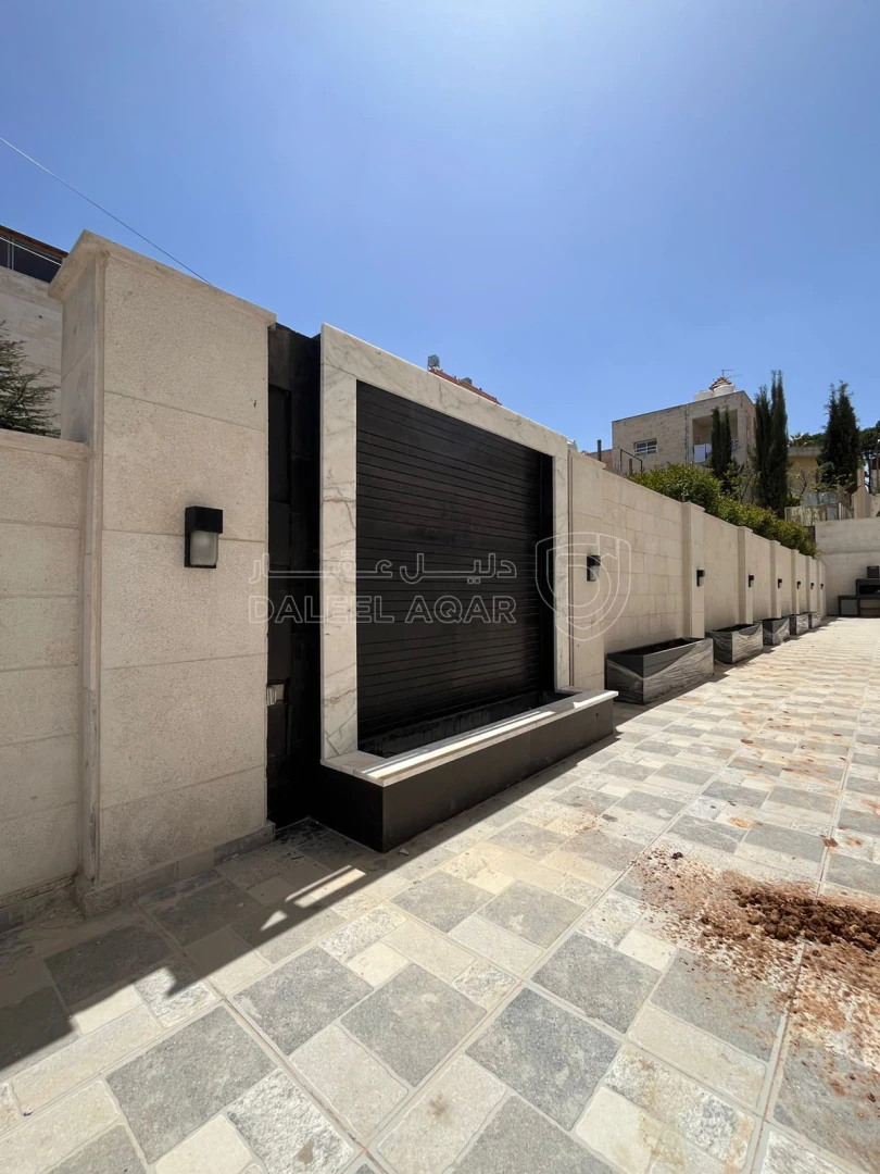 شقة في شقة ارضية مع ترس  للبيع في مرج الحمام اسكان عالية - 168,000 دأ - صورة 1