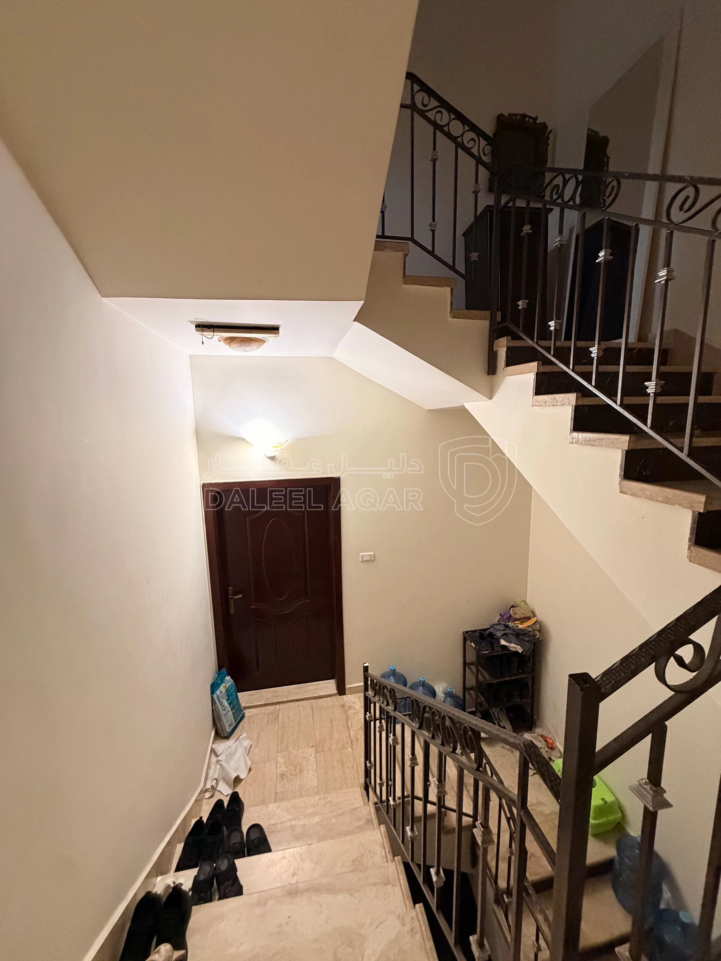 فيلا/منزل في فيلا للبيع باسكان المهندسين و الاطباء  - 375,000 دأ - صورة 1