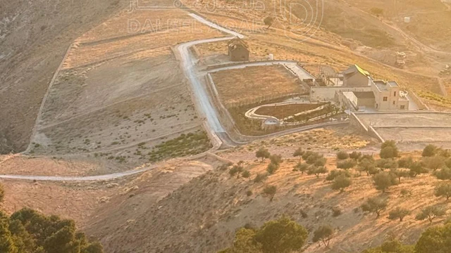 أرض في السلط نزول الصبيحي خلف كافيه غروب الشمس 🌞  - 75,000 دأ - صورة NaN