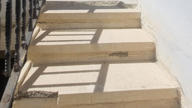 مبنى في الزرقاء عوجان الغربي شارع طارق بن زياد - 39,000 دأ - صورة NaN