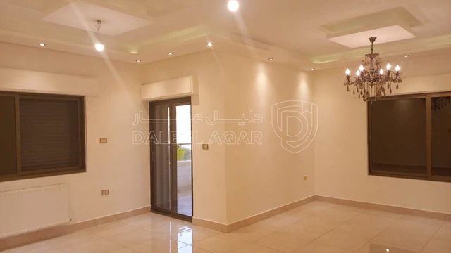 شقة - الحمر بالقرب من دوار ام نعاج  - 150000 دأ