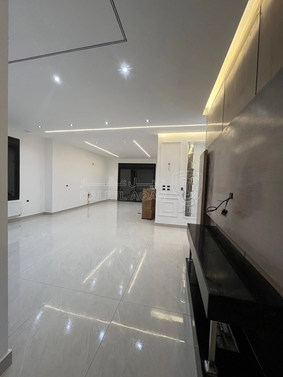 شقة في شقة للبيع في طريق المطار باطلالة بانوراما - 139,000 دأ - صورة 1