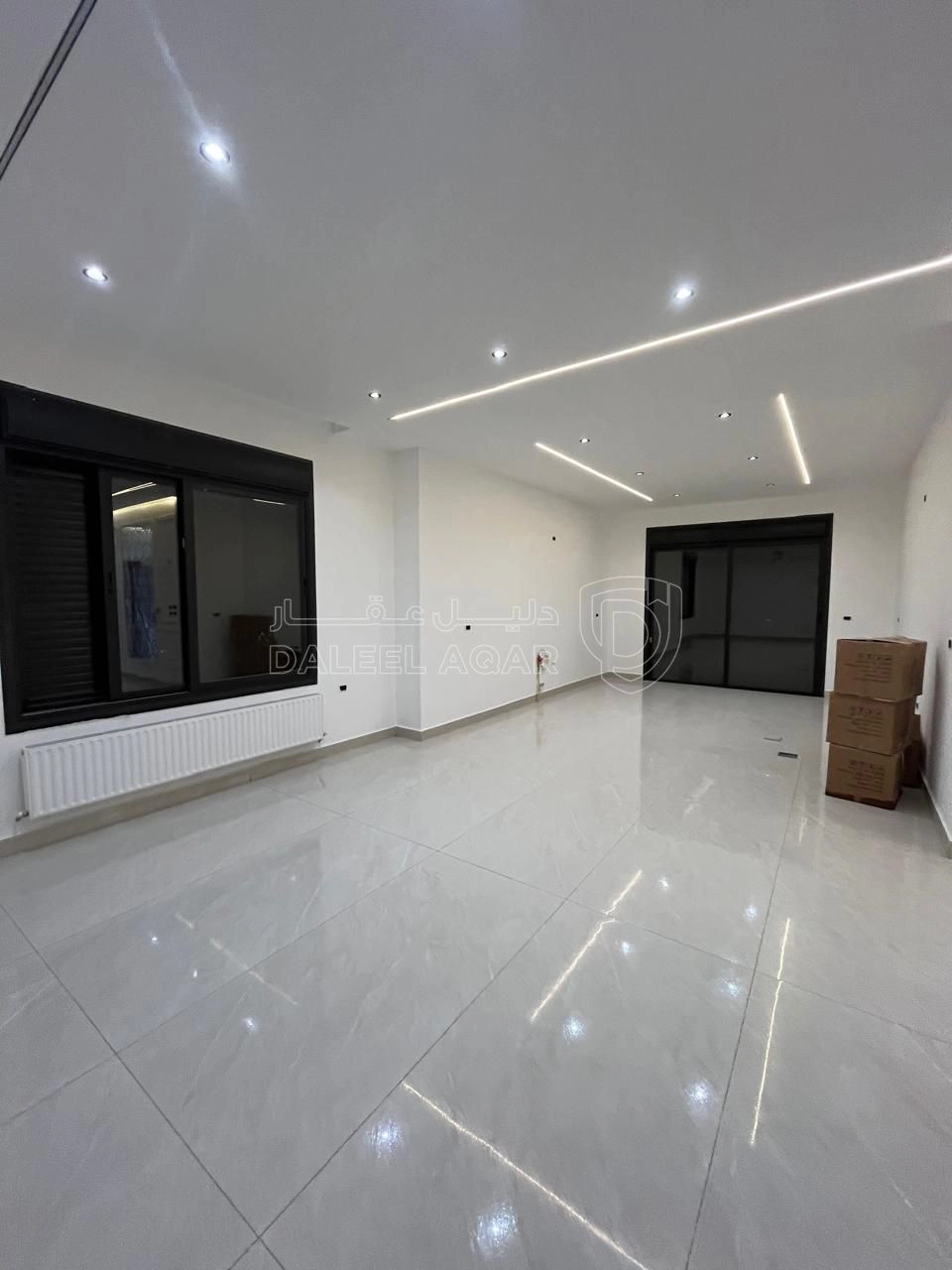 شقة في شقة للبيع في طريق المطار باطلالة بانوراما - 139,000 دأ - صورة 1