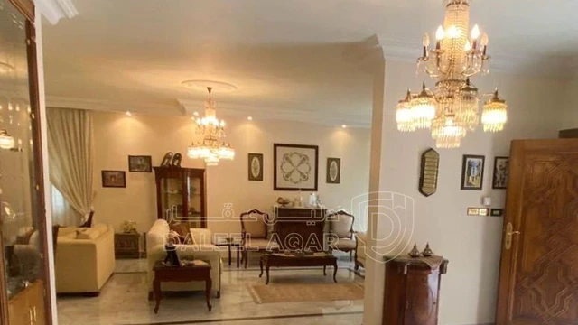 فيلا/منزل في بالقرب من مجمع الحسين للأعمال  - 620,000 دأ - صورة NaN