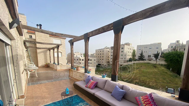 فيلا/منزل في بالقرب من مجمع الحسين للأعمال  - 620,000 دأ - صورة NaN