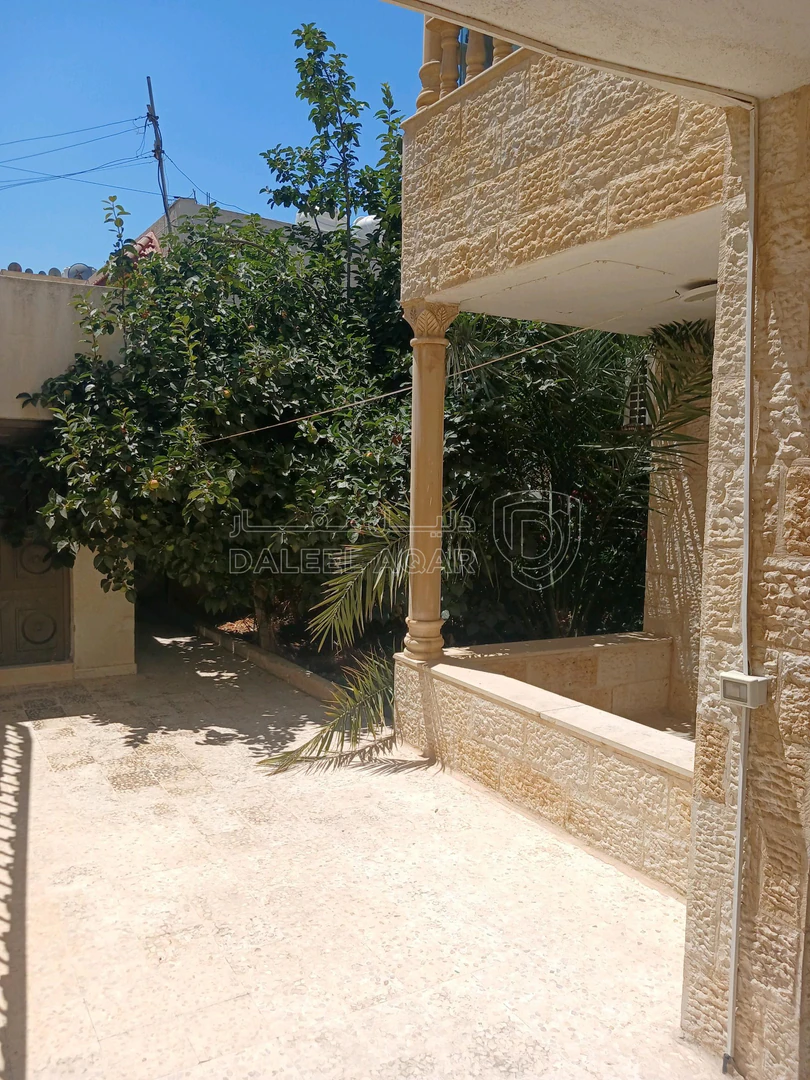 مبنى في طبربور شارع ام حرام  - 380,000 دأ - صورة 1