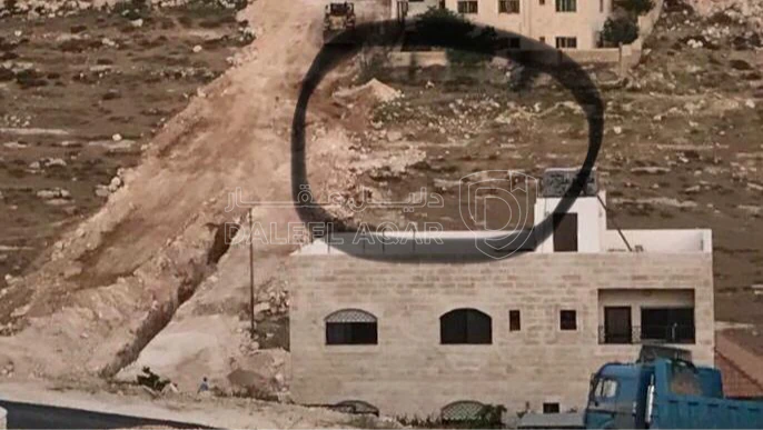 أرض في اول نزول المرقب - مقابل سوبرماركت البلعاوي  - 45,000 دأ - صورة 5