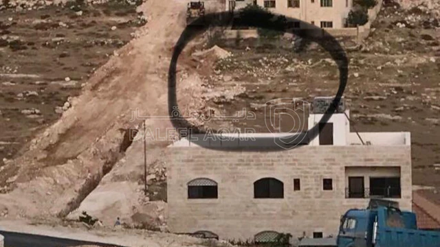 أرض في اول نزول المرقب - مقابل سوبرماركت البلعاوي  - 45,000 دأ - صورة NaN
