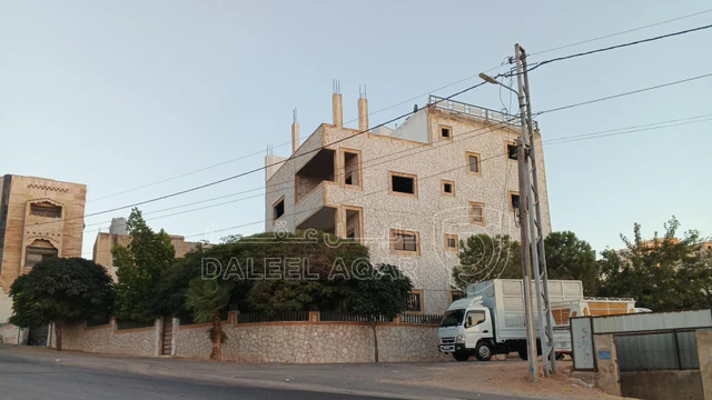 فيلا/منزل في المغيرات بقرب من قاعات الباديه الاحتفالات - 125,000 دأ - صورة NaN