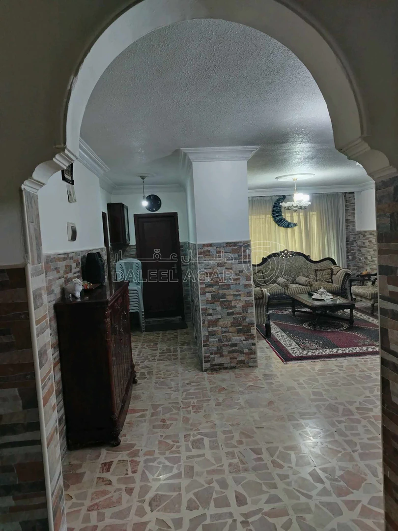 شقة في الهاشمي الشمالي شارع عناد علي الزغاتيت  - 45,000 دأ - صورة 1