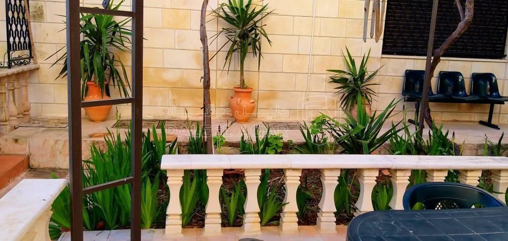 فيلا/منزل في فيلا للبيع الياسمين ممزة وحي راقي - 660,000 دأ - صورة 2