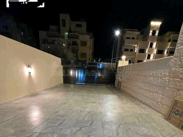 شقة في العقبة السكنية الخامسة - 106,000 دأ - صورة 1