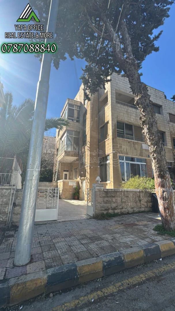 فيلا/منزل في 📍جبل عمان – قرب الدوار الثالث  - 700,000 دأ - صورة 1
