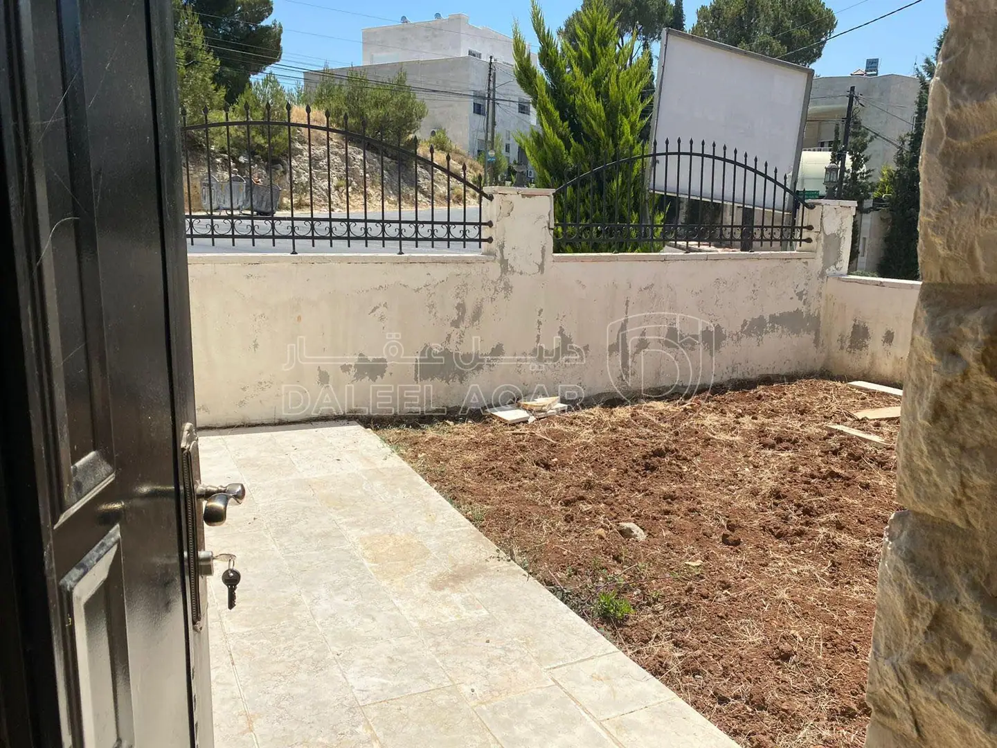 شقة في صويلح الرحمانية شارع ابراهيم الرفايعه  - 135,000 دأ - صورة 1