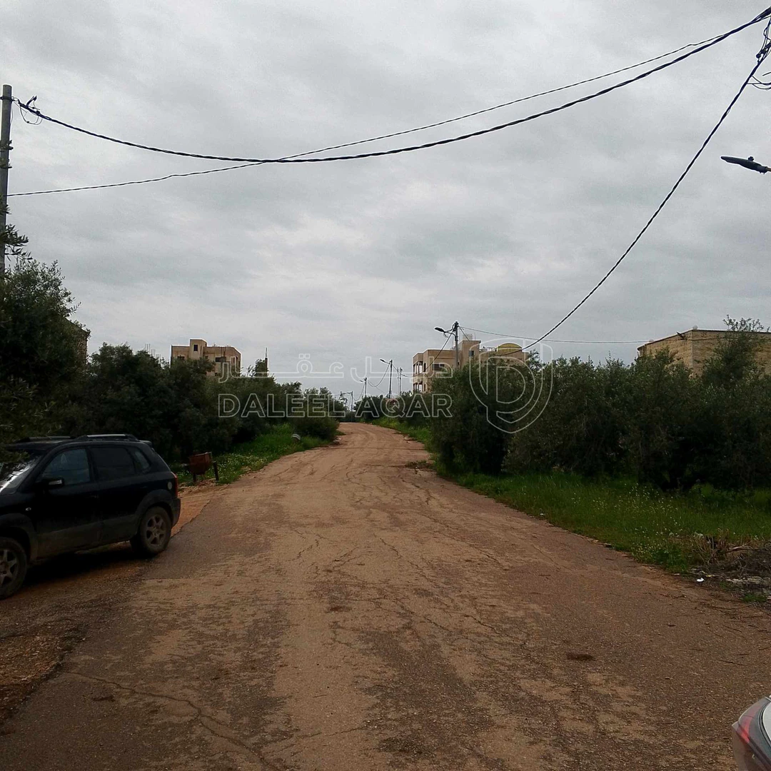 أرض في اربد بشرى قرب مدارس ساغو  - 34,000 دأ - صورة 1