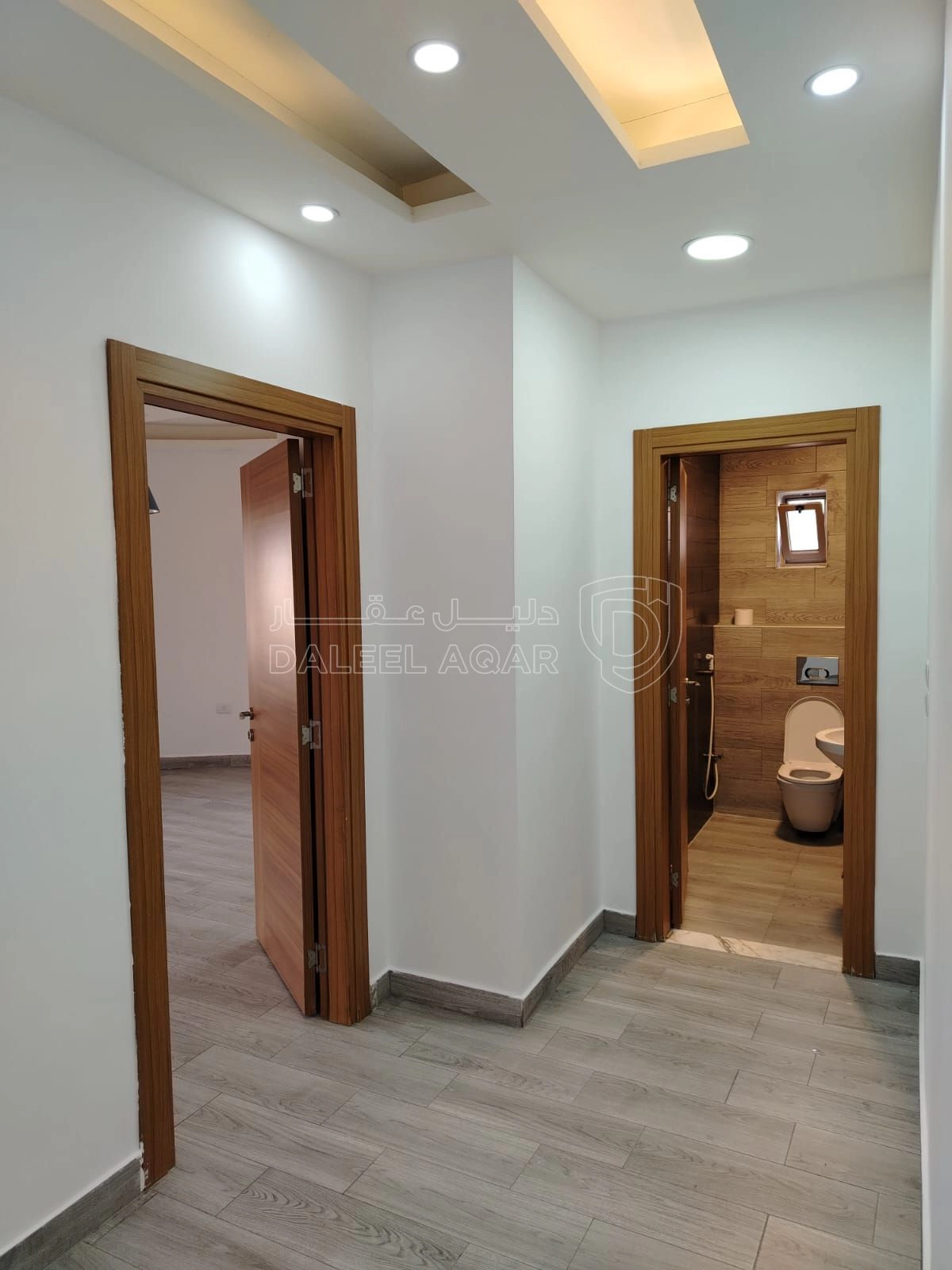 شقة في شقة سكنية ١٩٩ م للبيع - 75,000 دأ - صورة 1