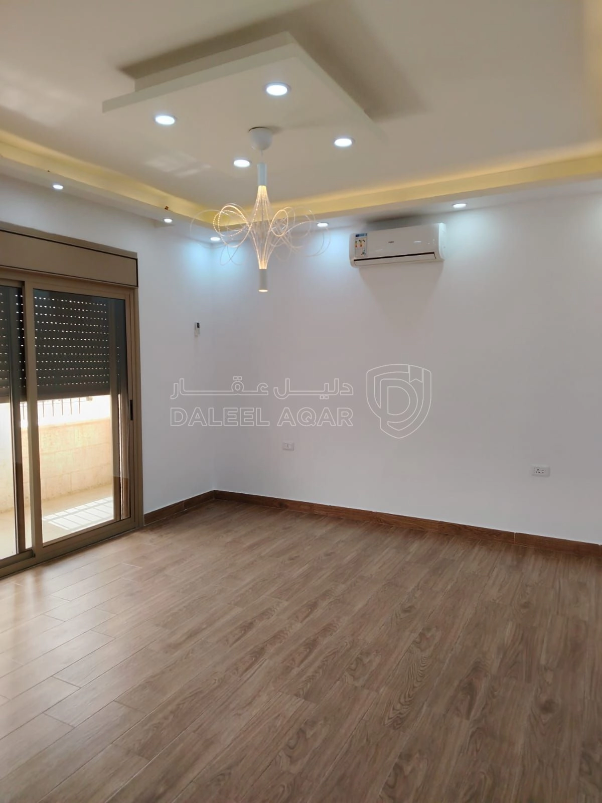 شقة في شقة سكنية ١٩٩ م للبيع - 75,000 دأ - صورة 1