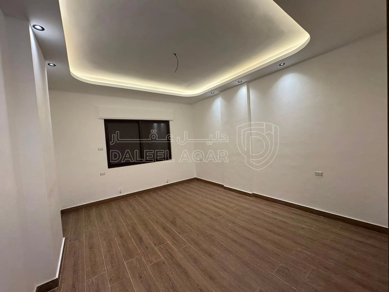 شقة في شارع الحرية - قرب دائرة الاراضي والمساحة  - 125,000 دأ - صورة 4