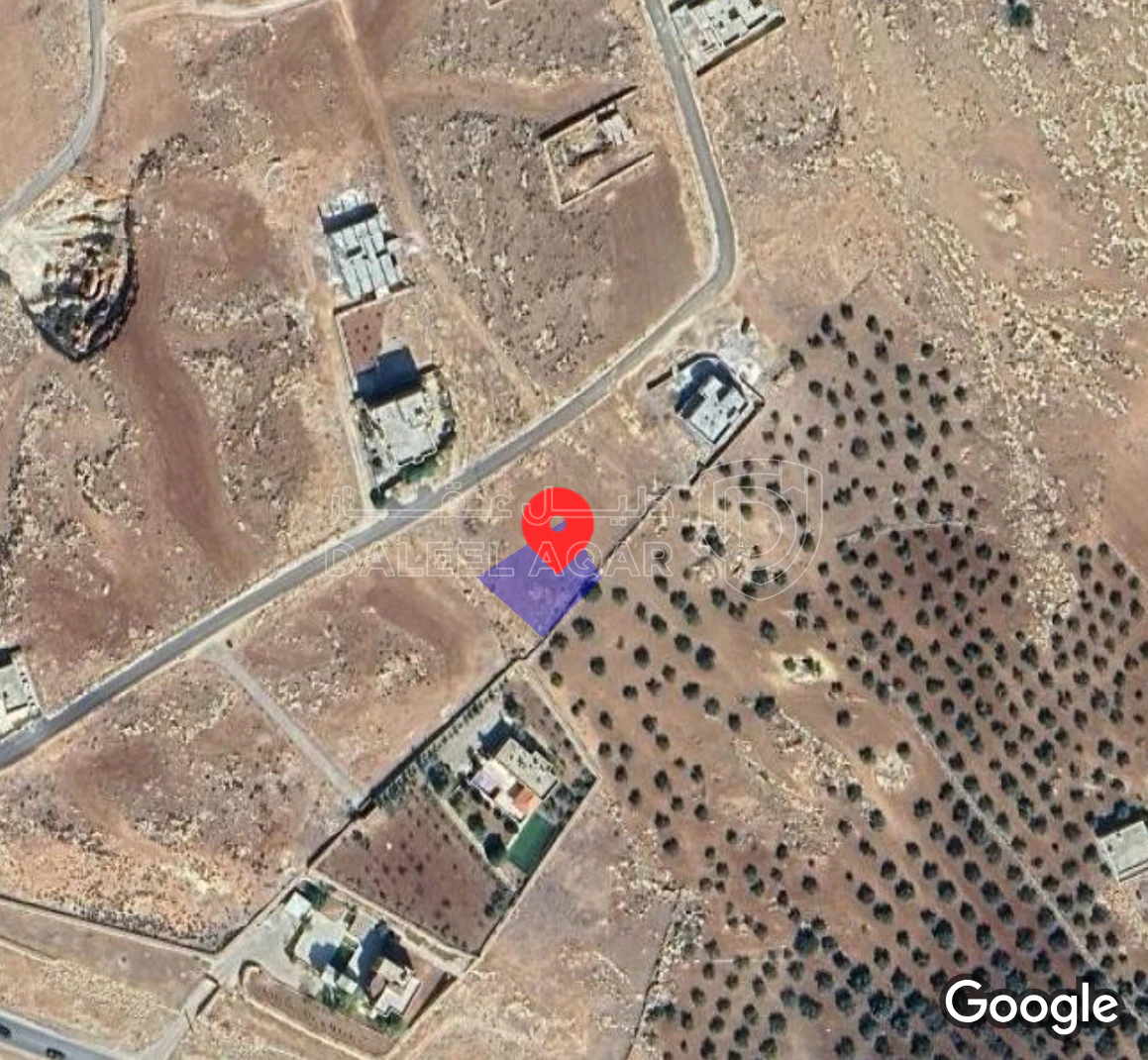 أرض في جرش مقابل المدينه الحرفيه مطله على شارع عمان جرش.  - 25,000 دأ - صورة 1