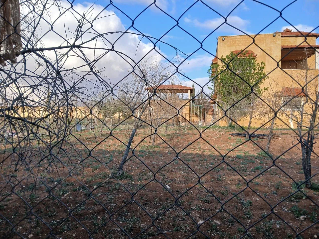 مزرعة/شاليه في عمان ، كعفور  - 135,000 دأ - صورة 1
