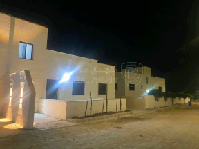 مبنى في مادبا الطريق الملوكي خلف موقف الباص السريع - 58,000 دأ - صورة NaN