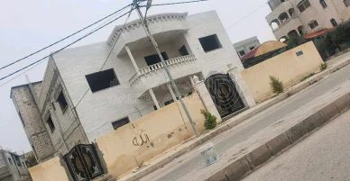 فيلا/منزل في اربد شارع أُحد قرب مضافة الجعافرة - 110,000 دأ - صورة NaN