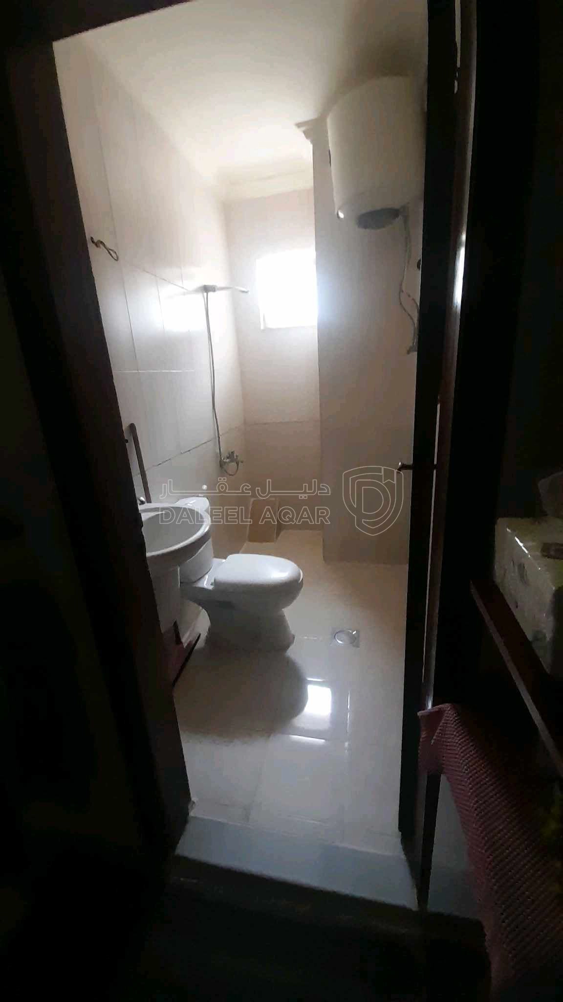 شقة في اربد مجمع الشيخ خليل  شارع محمد الحلاحشة - 20,000 دأ - صورة 1