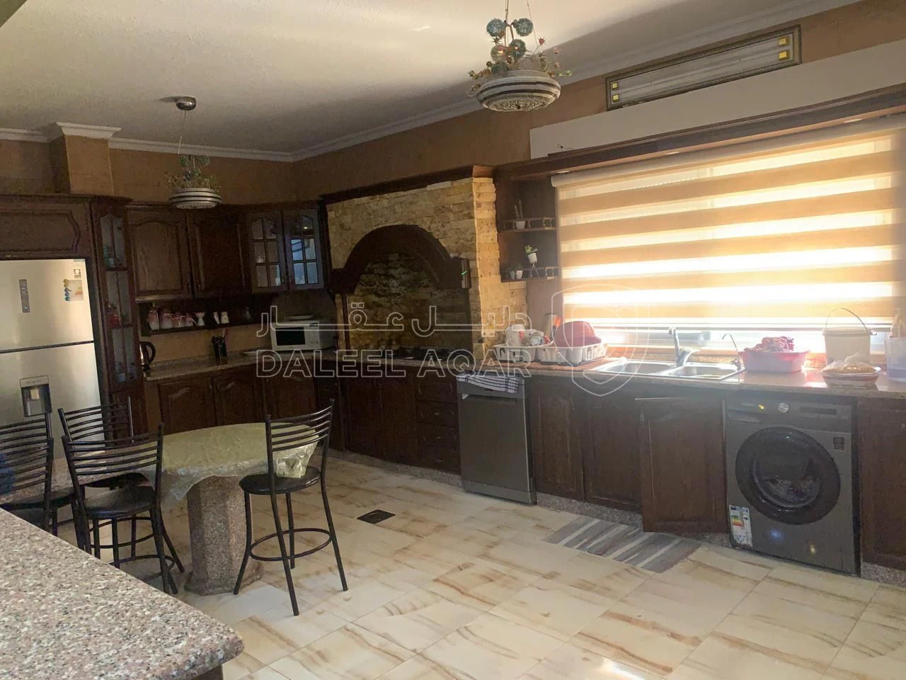 فيلا/منزل في السلط/ اسكان المهندسين/ حي الامير راشد - 150,000 دأ - صورة 1