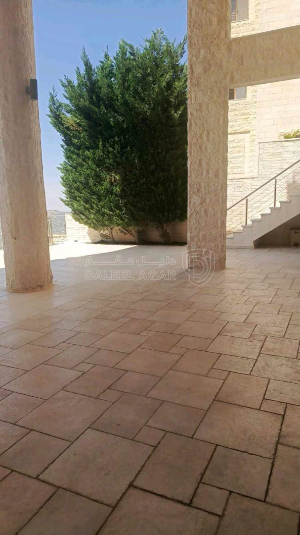 فيلا/منزل في عمان الغربية الكرسي  - 1,200,000 دأ - صورة 1