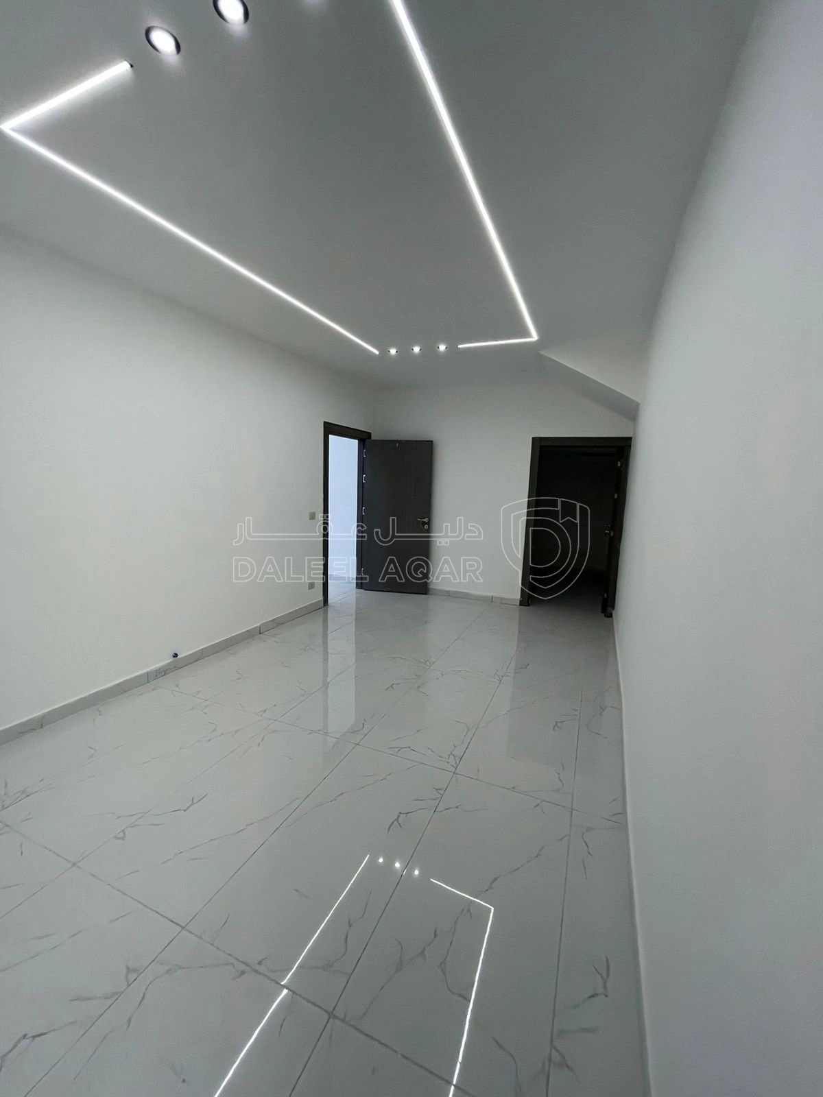 شقة في تسوية للبيع في البنيات ب 54 الف مساحة 100 متر - 54,000 دأ - صورة 1